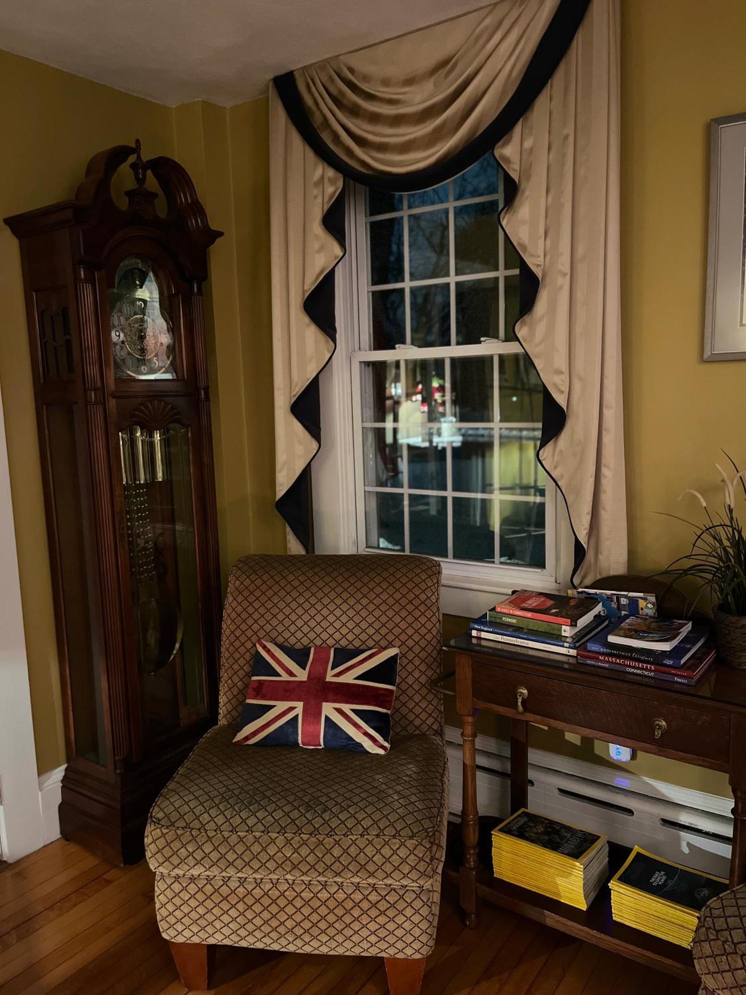 Antique1242 British Bed & Breakfast Enfield Eksteriør bilde
